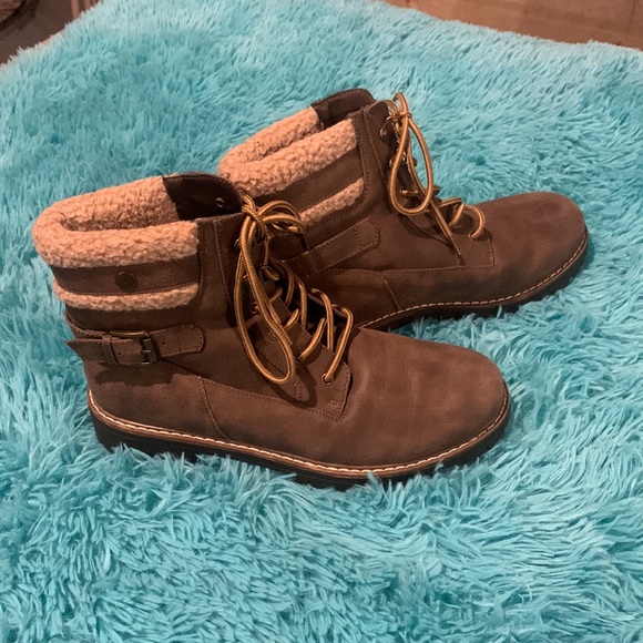 Like new Cliffs by white mountain boots - Picture 2 of 9